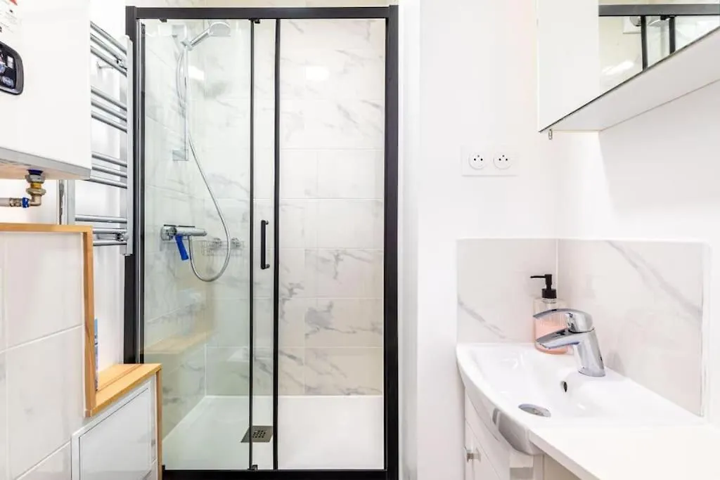 Appartement Charm And Convenience In Quatier Latin